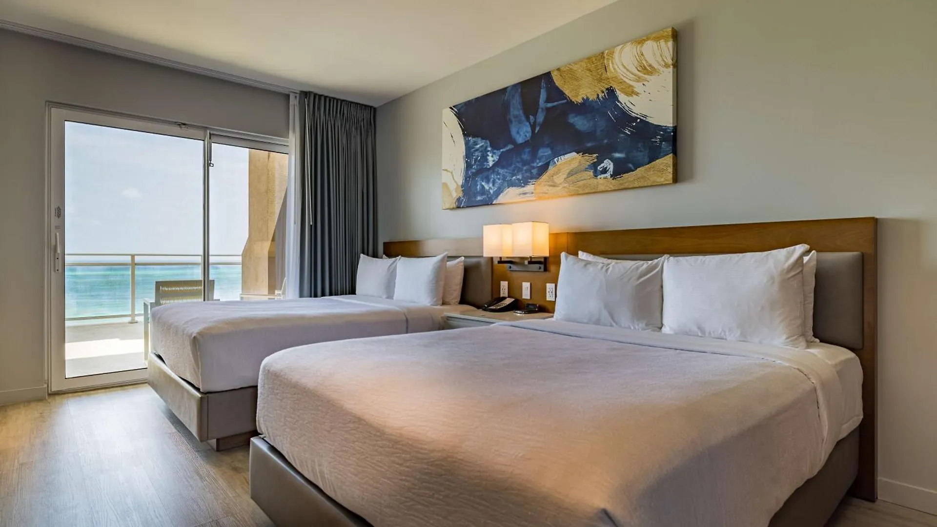 פאלם ביץ' Embassy Suites By Hilton Aruba Beach Resort ארובה